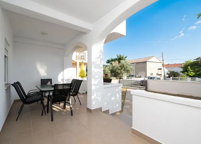 Apartament With Parking Space Povljana, Pag - 11516 *