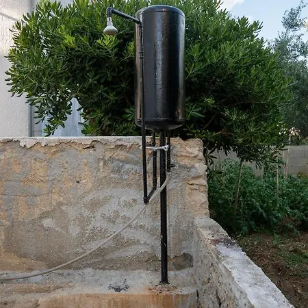 Apartament With Parking Space Povljana, Pag - 11516 *