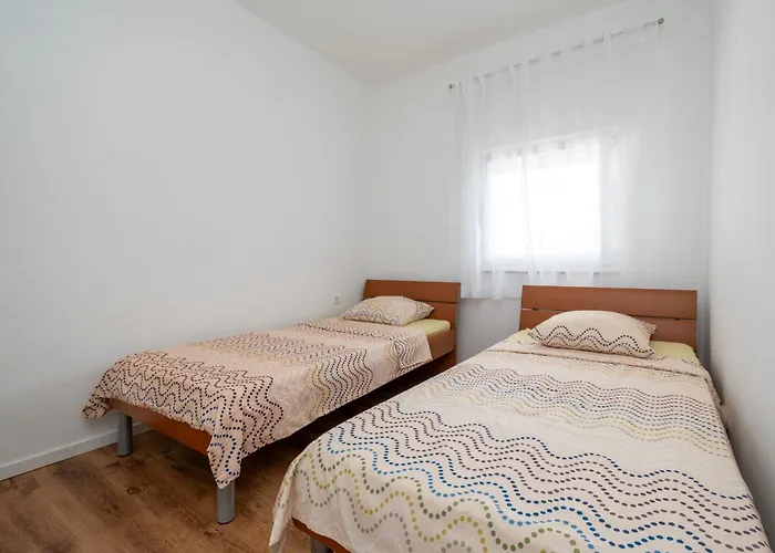 Apartman With Parking Space Povljana, Pag - 11516