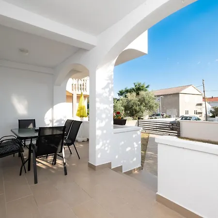 Διαμέρισμα With Parking Space Povljana, Pag - 11516 *